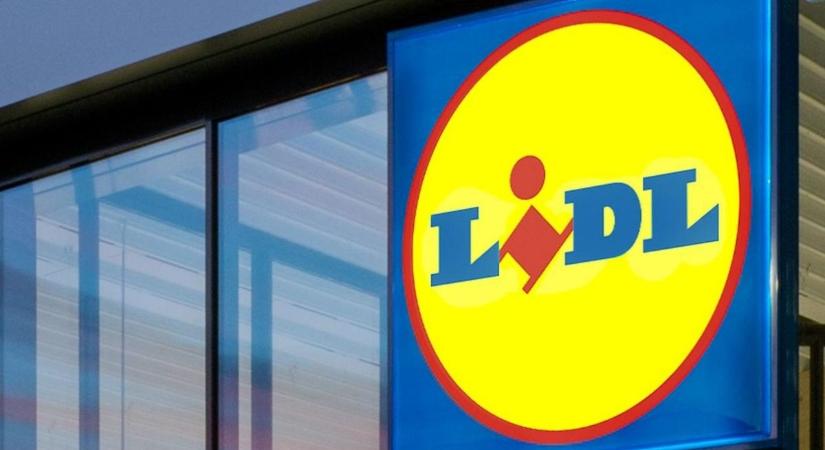 Kihagyhatatlan akciókkal nyitotta meg kapuit Szolnok legújabb üzlete