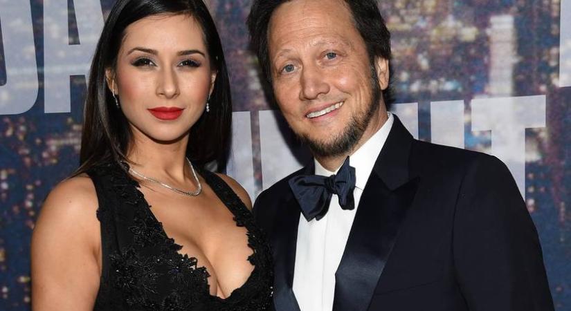 Rob Schneider és gyönyörű felesége 16 év után válnak: a színész 25 évvel fiatalabb neje adta be a válási papírokat
