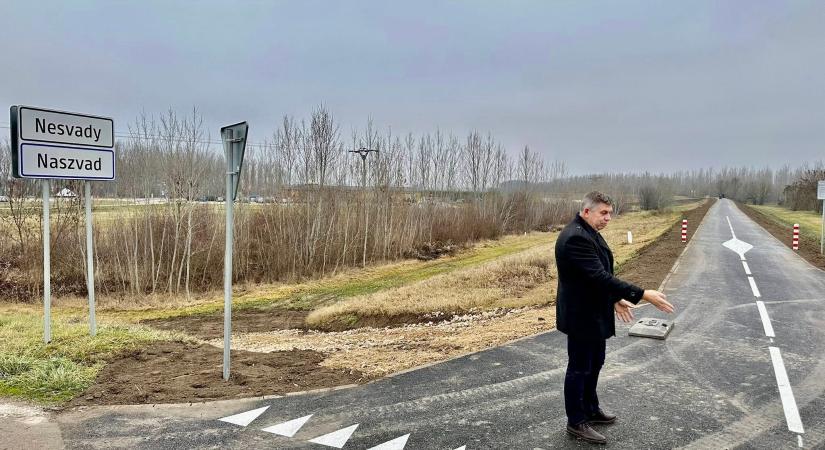 Új szakaszával bővült az Érsekújvár–Naszvad kerékpárút