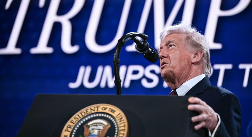 Reuters: Trump gondolkozik azon, hogy a rezsimváltás érdekében lecsapjanak Iránra