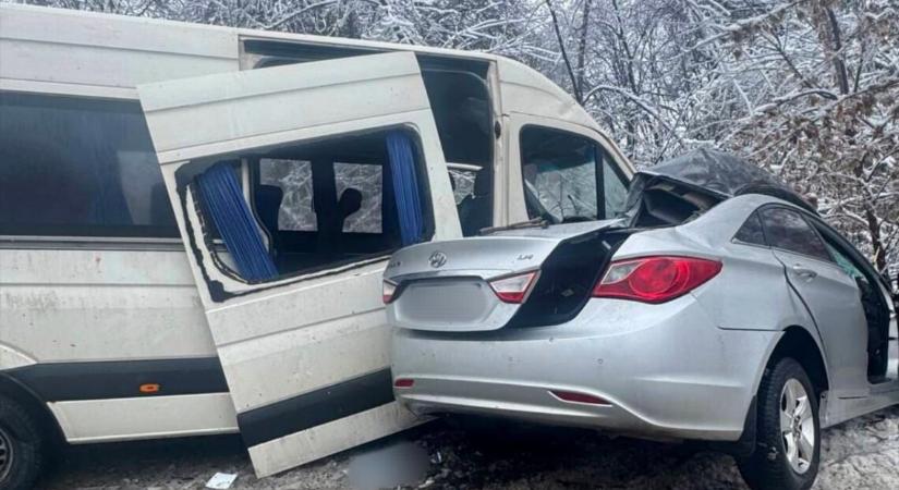 Kijev megyében súlyos baleset történt: az esetnek halálos áldozatai is vannak