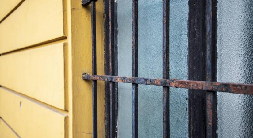 Kiugrott egy beteg a Bajcsy-Zsilinszky kórház emeletéről: ezzel indokolják tettét