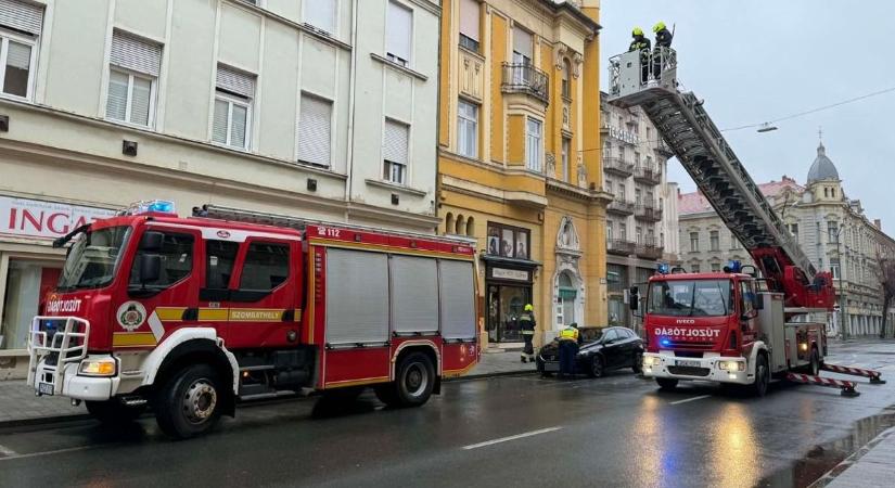 Kiderült, ezért érkeztek tűzoltóautók Szombathely belvárosába csütörtök reggel - fotók