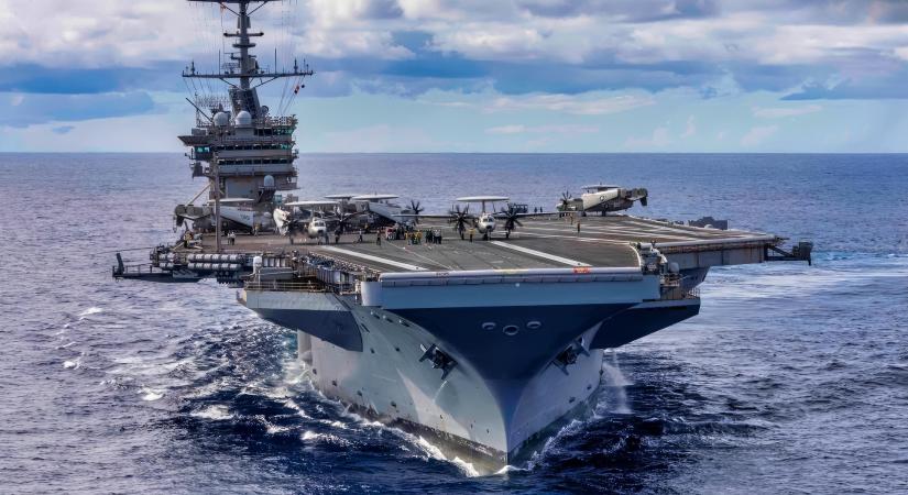 Mégis tovább szolgálhat a legendás Nimitz anyahajó