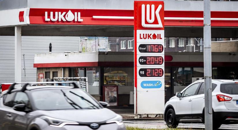 Végül egy amerikai céghez kerülnek a Lukoil külföldi érdekeltségei
