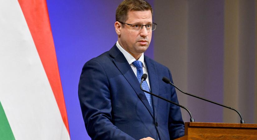 Bejelentette Gulyás Gergely: így lesz alacsonyabb a januári rezsiszámla