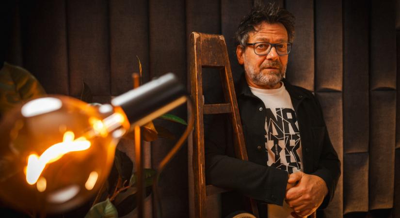 Podcastadásonként két emberrel tűnődik elegánsan Lovasi András