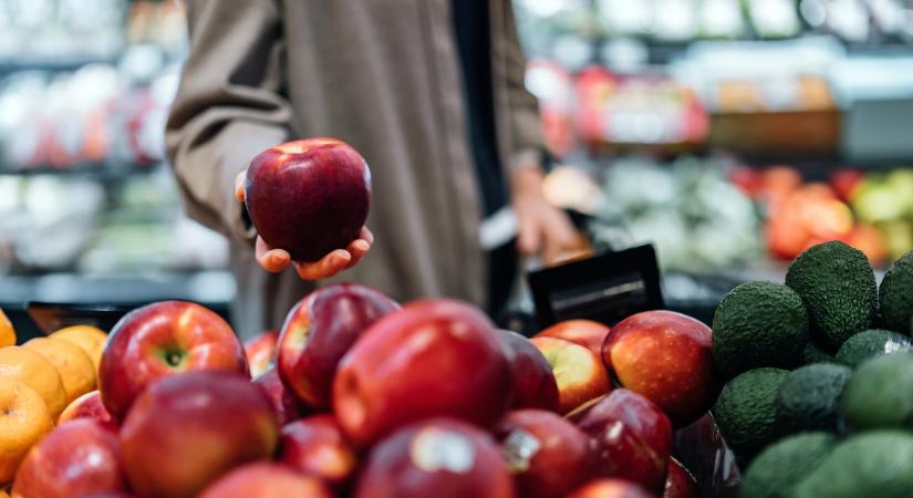 Megvizsgálták a hazai almákat: veszélyes szennyeződés van mindegyiken – Idegmérgek is előfordulnak