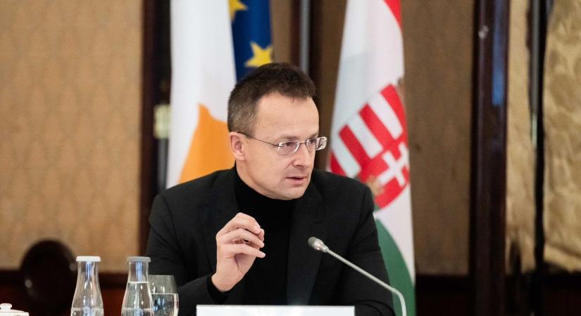 „Nem lennék ilyen magabiztos Szibiha helyében” – kőkemény választ adott az ukránoknak Szijjártó a Mandiner műsorában (VIDEÓ)