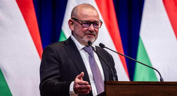 Lantos Csaba bemutatta a januári rezsistop részleteit