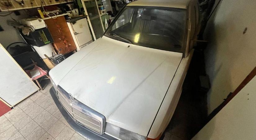 42 éves luxusmárka kivételes képviselőjére bukkantak egy nyári konyhában a pókháló fogságában (galéria)