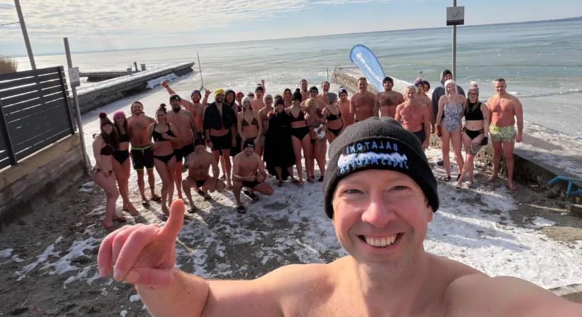 Hidegterápia a Balatonon: Sokan megőrülnek a nulla fokos vízért!