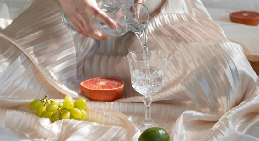 A dietetikus szerint ez tényleg működik: 8 zseniális módszer, amivel észrevétlenül meglesz a napi folyadékbevitel