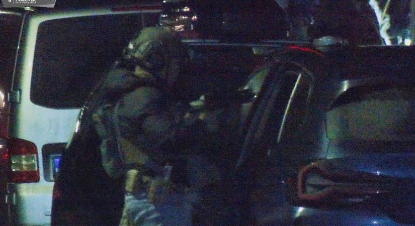 Nyolc órányi tárgyalás után ért véget a túszdráma a Nyitra közeli faluban