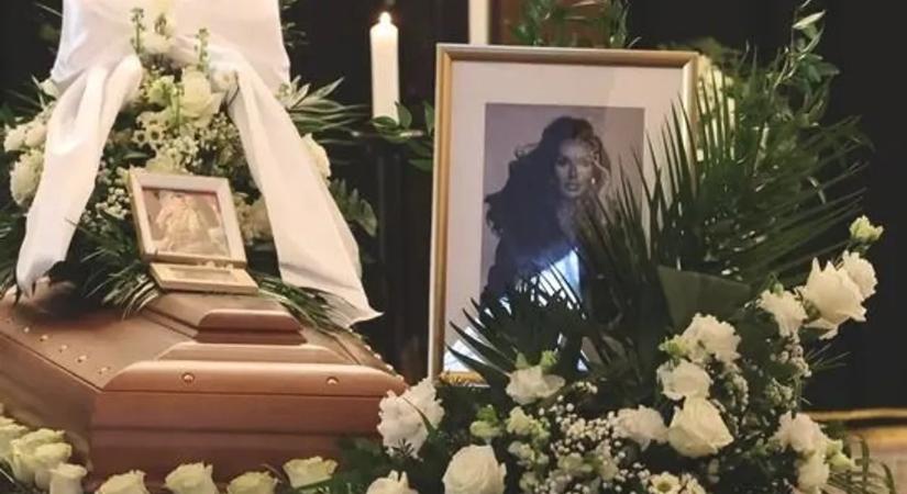 Itt vannak az első képek Jákli Mónika temetéséről