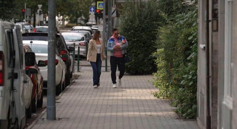 Aurelio játék babával a kezében küzdött a túlélésért az Eskü, megváltozom! harmadik részében