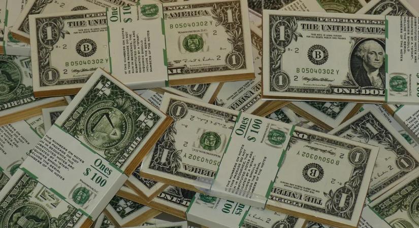 Nem semmi pénzmosás: egy hét alatt 7 millió forint tűnt el egy számláról