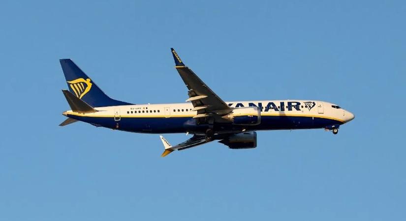 Rosszul lett egy utas a Budapestről induló Ryanair gépen