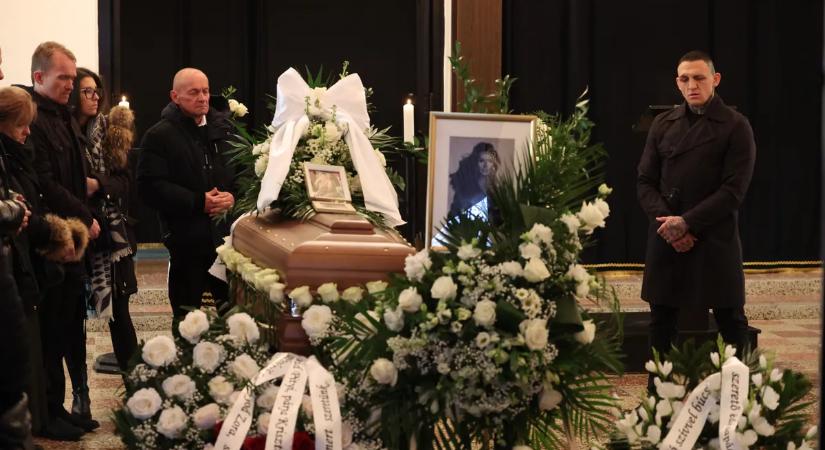 Ezek a celebek is elkísérték utolsó útjára Jákli Mónikát