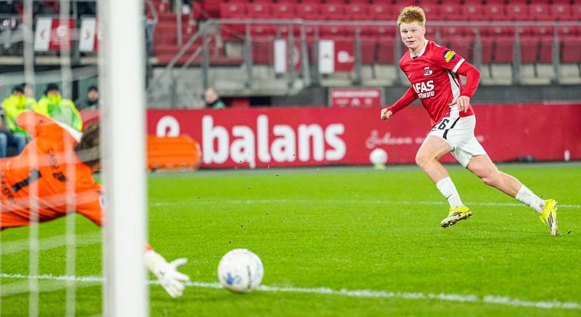 A Borussia Dortmund fiatal holland középpályást igazolna – sajtóhír