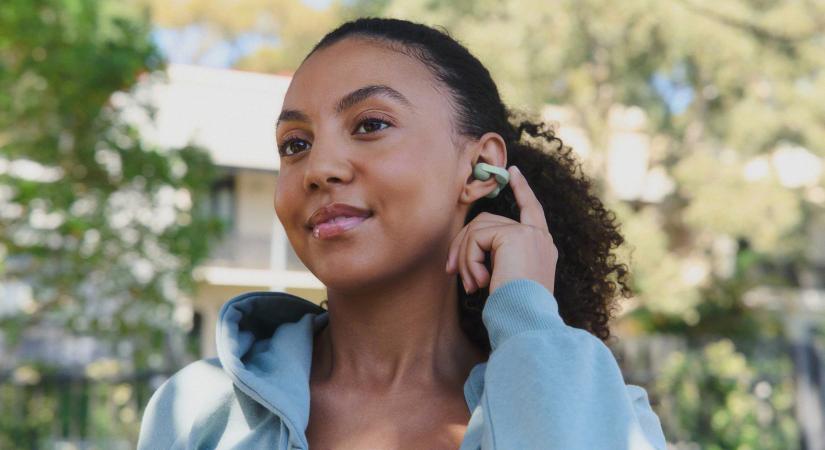 LinkBuds Clip Open néven jön a Sony első fülkagylóra csíptethető fülhallgatója