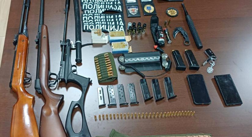 Rendőrnek és hírszerzőnek adta ki magát, így csalt ki pénzt az áldozataitól