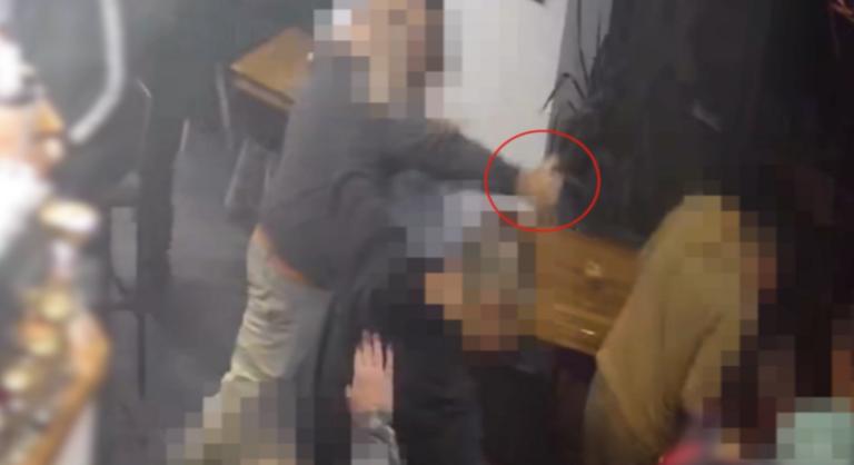 Megpróbálta kibékíteni a barcsi kávézó vendégeit, de nem sikerült, ezért szembe fújta őket gázspray-vel