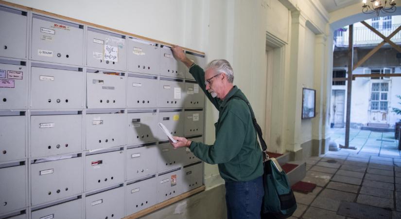 Elkezdték postázni a “nemzeti petíció” néven futó kormányzati propagandaanyagot