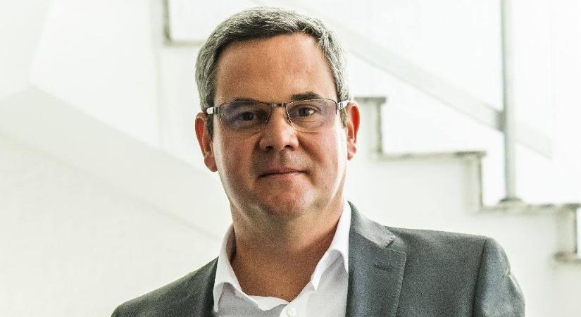 Béremelést ígér Takács az ápolóknak, ha jók lesznek a számok