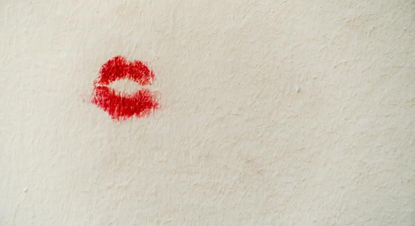 Drága volt a lopott csók: durva büntetést kapott a két férfi