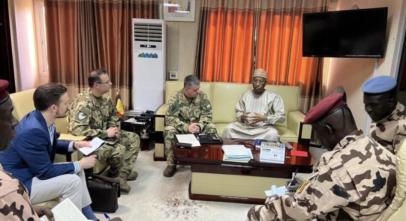 Kaka elnök Orbán helyett Macront választotta