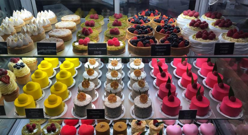 A cukrászdák is segítséget kérnek a kormánytól