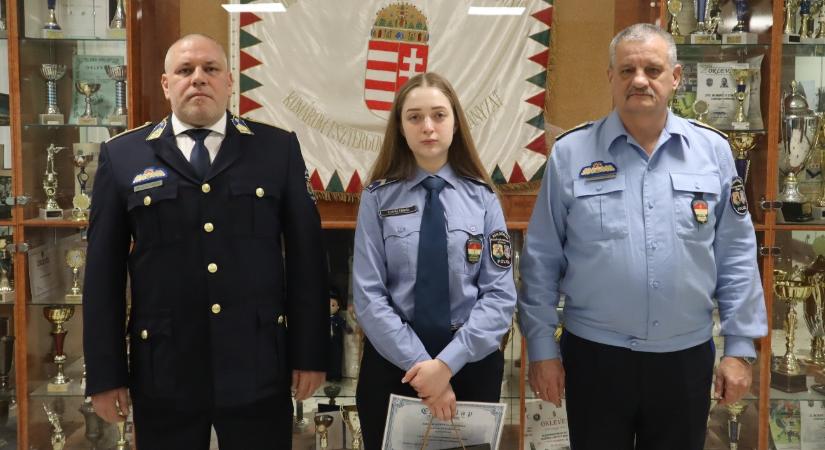 Filmszerű történet: 15 méter magasan mentett életet a rendőrnő Tatabányán