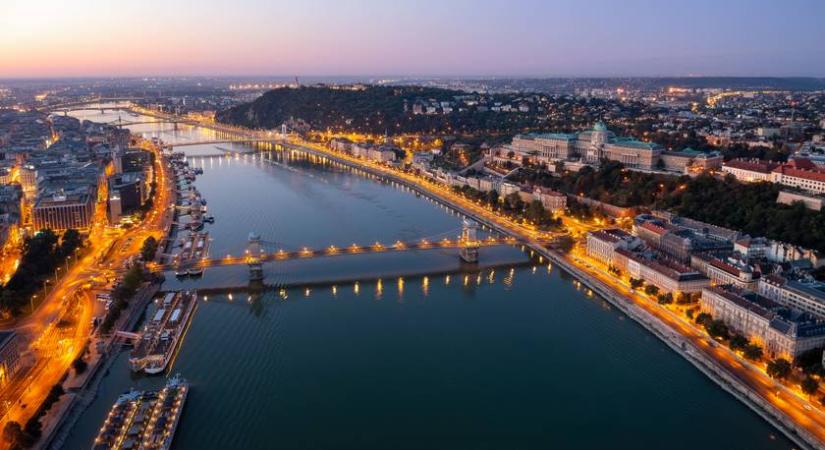 Súlyos szennyezést észleltek a Dunán - megfújták a riadót