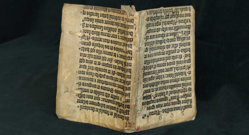 Ritka Biblia-töredék került elő Magyarországon