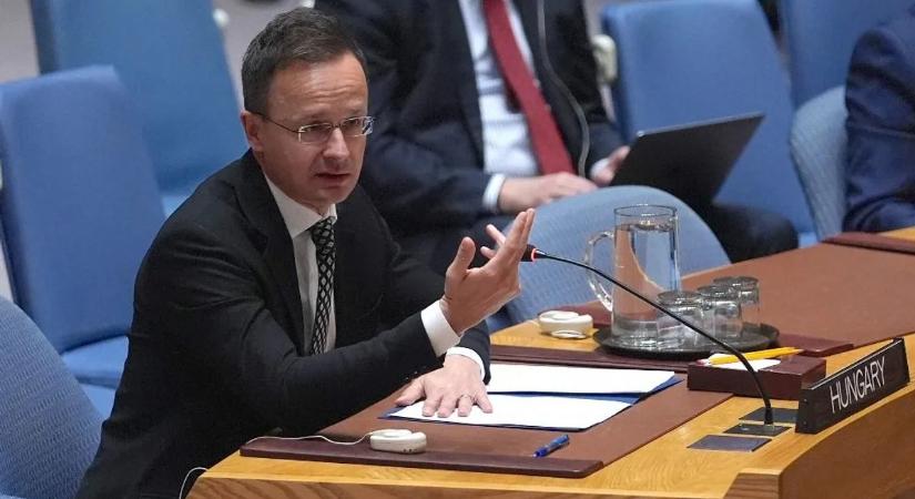 Újabb és újabb milliárdokat követelnek Ukrajnának – Szijjártó kemény harcra készül