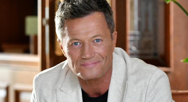 Eljegyezte párja Stohl András 29 éves lányát, Rebekát