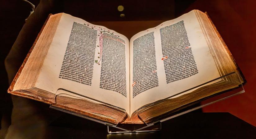 Megtalálták Gutenberg Bibliáját Budapesten