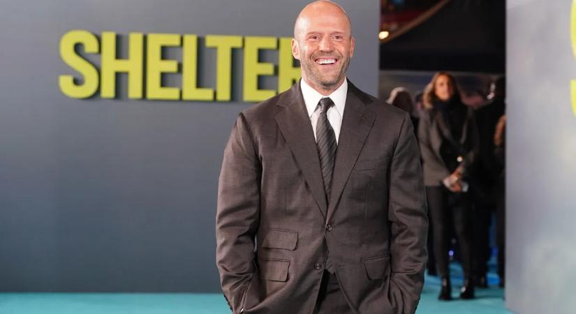 Hogy mi? Jason Statham orbitális ősz szakállal ver össze mindenkit: ezt látnod kell!