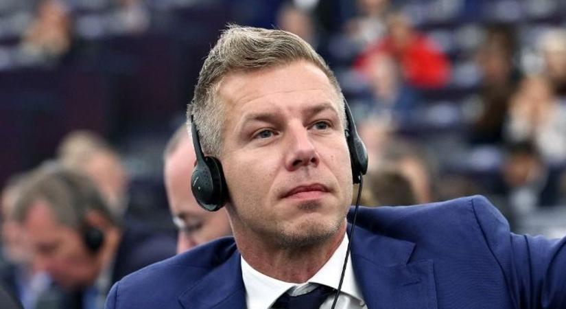 Peti nem tud nemet mondani Brüsszelben