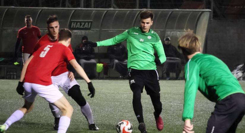 Felforgatott csapatok, csak a Paks tudott győzni (galéria és videó)