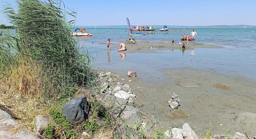 Történelmi alacsony vízszint a Balatonnál – száz év alatt csak egyszer volt rosszabb