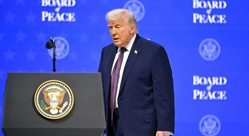 Nagyon durva: Trump célzott katonai csapást fontolgat