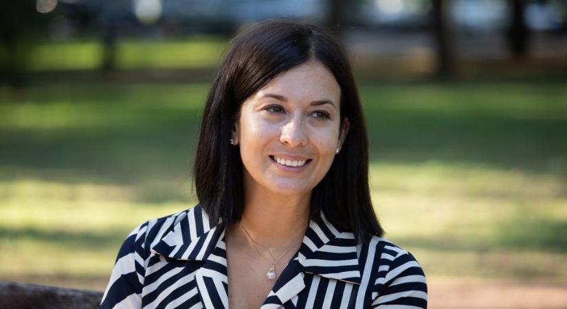 Nem indul a választáson a Humanisták, Cseh Katalin kapott egy gyomrost egykori debreceni párttársától