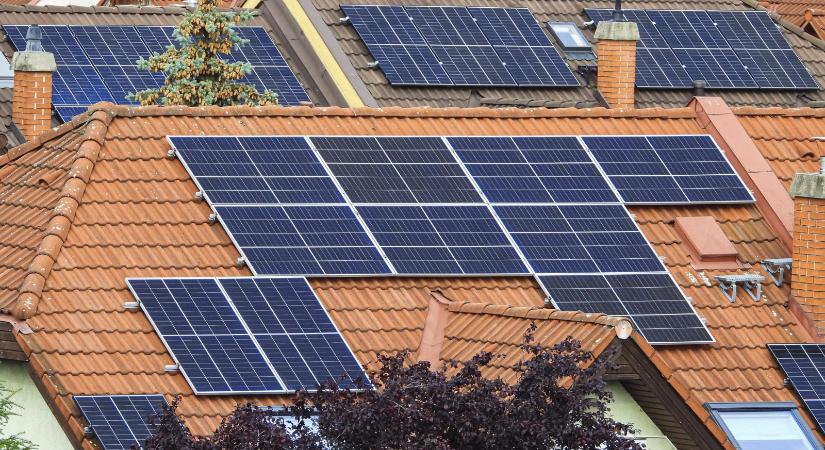 Roham várható az akkukért, február 2-tól lehet jelentkezni a háztáji napelemáram tárolását lehetővé tévő, legfeljebb 2,5 millió forintos állami támogatásra