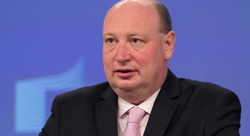 Kirúgta az Európai Bizottság a korrupciógyanúba került volt főigazgatót