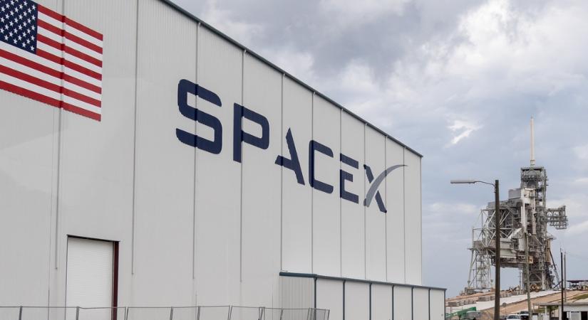 Ukrajna együttműködik Elon Musk cégével az orosz drónok ellen