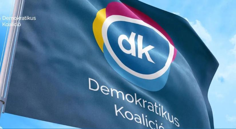 Bajban a DK – Az ügyészség vesztegetéssel gyanúsít egy alpolgármestert