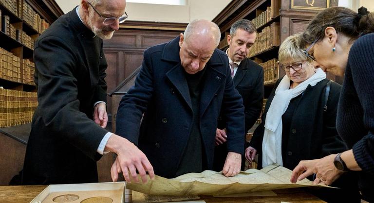 Edinburgh-ban élő magyarokkal találkozott Sulyok Tamás