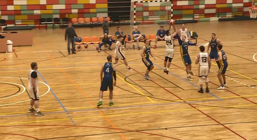 Megszorította esélyesebb ellenfelét a kosárcsapat